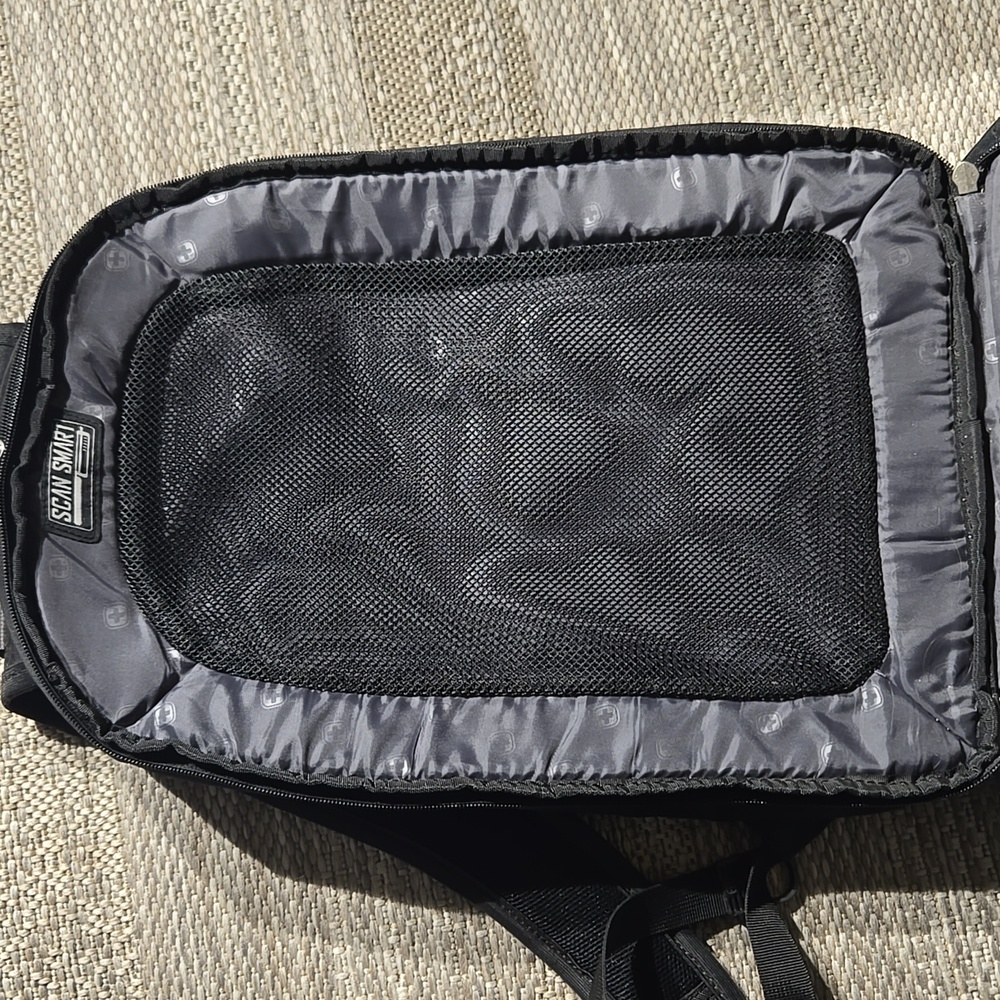 Swissgear Scansmart Laptop Backpack Color Black - Picture 9 of 11